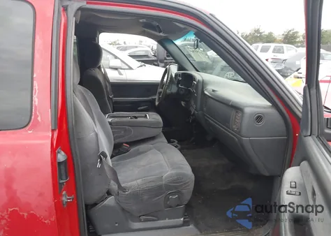 2001 Chevrolet Silverado 1500 Ls z USA, uszkodzony, nr VIN 2GCEC19T911226639